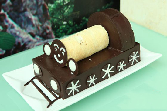 巧克力火车蛋糕