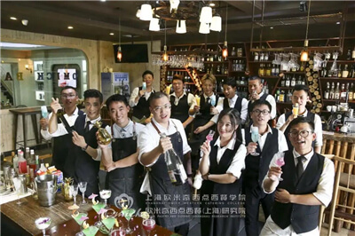 <b>開學在即 | 上海歐米奇調酒教室全新升級上線，期待滿懷夢想的你！</b>
