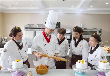 上海欧米奇烘焙甜点培训