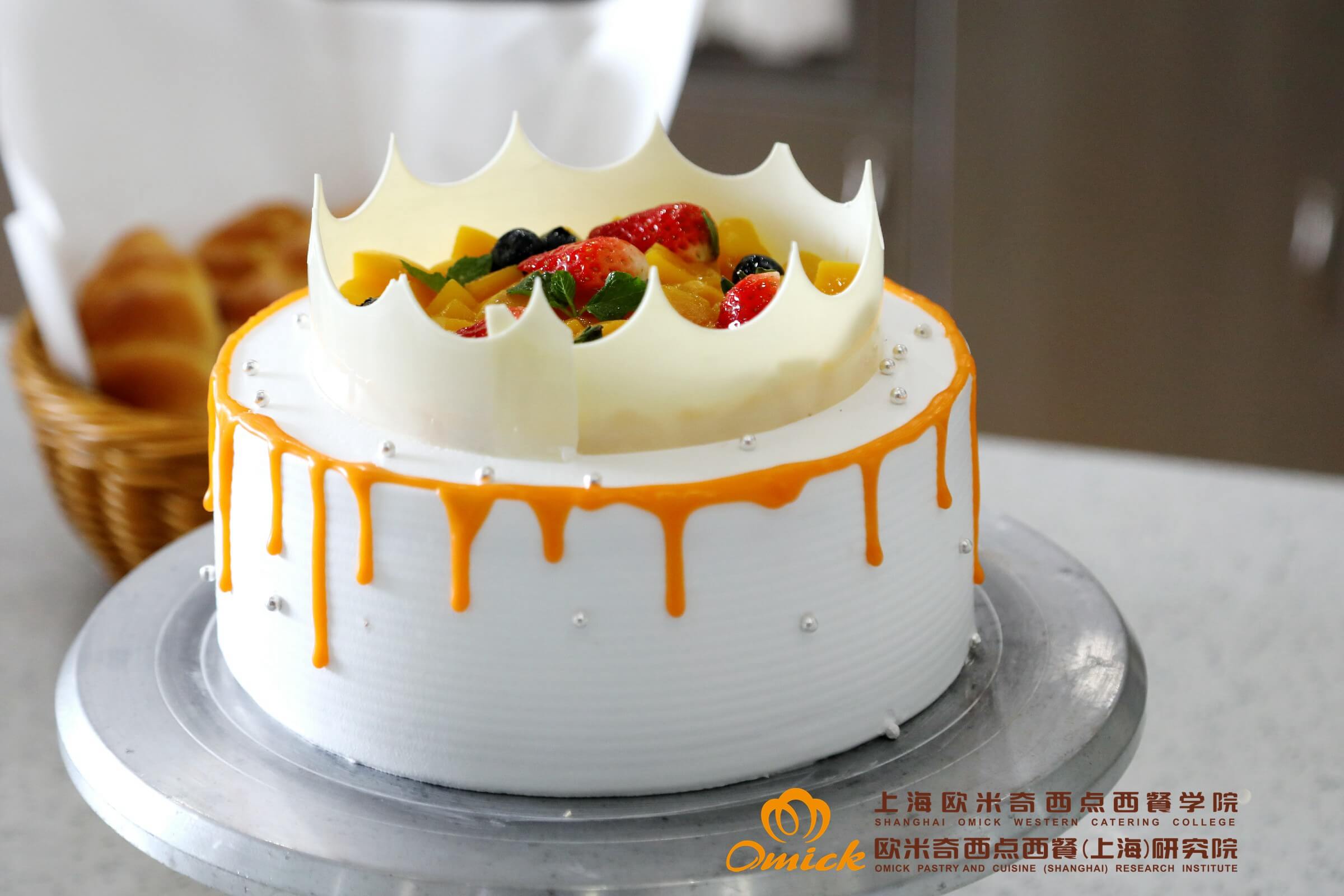 烘焙师做蛋糕常用的5种搅拌法，学习烘焙师培训的同学注意记笔记！_上海欧米奇西点西餐学院官网